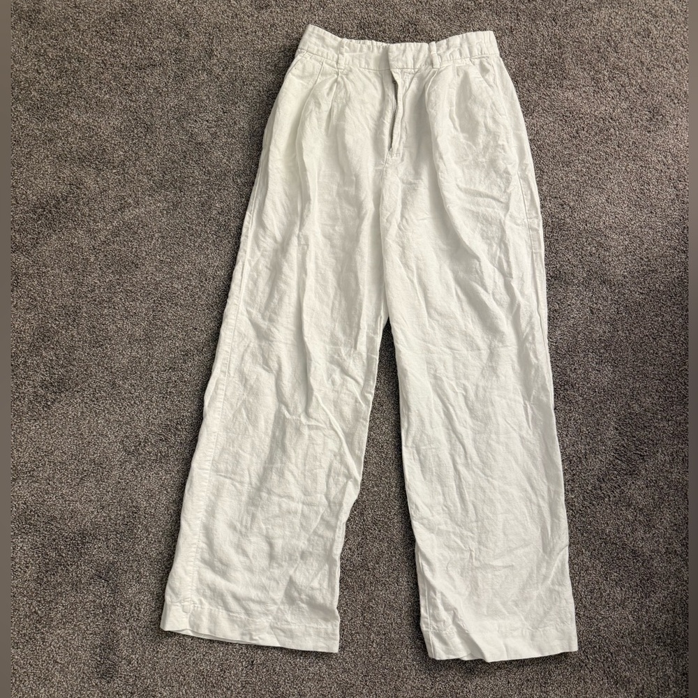 GAP Women’s Size 2 White Linen Pleated Trousers